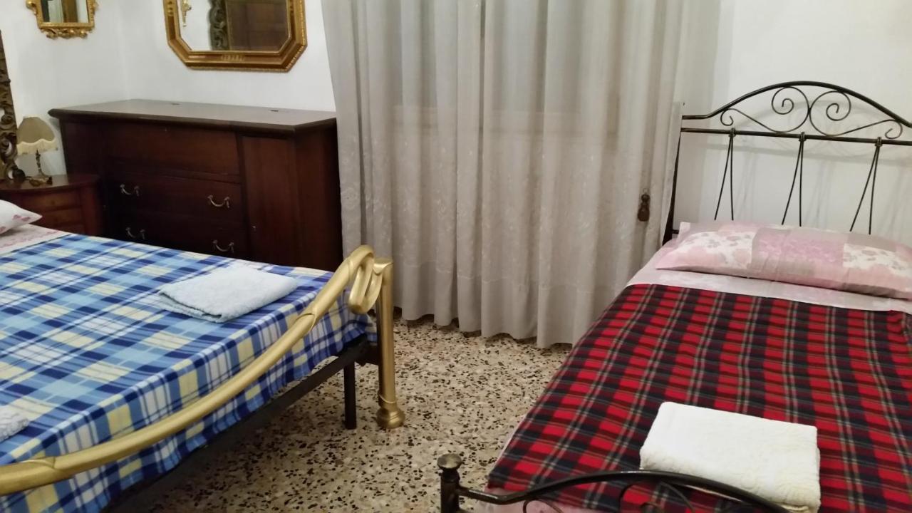 Casa Gramsci Bed & Breakfast Modena Exterior photo