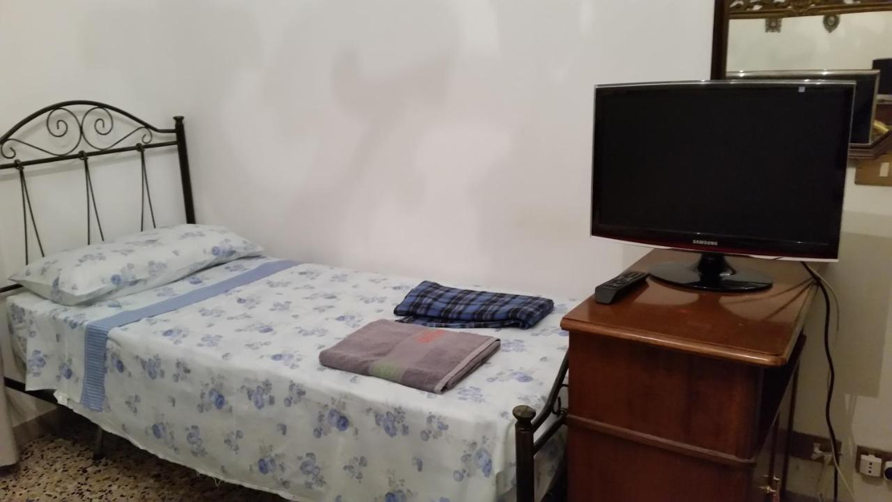Casa Gramsci Bed & Breakfast Modena Exterior photo